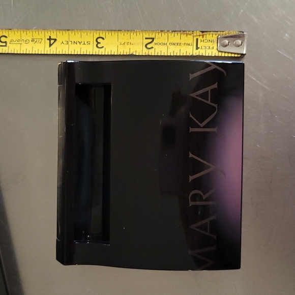 Mary Kay full size palette - Picture 3 of 4